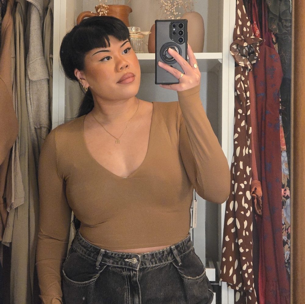 NWT Aritzia Top